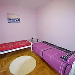 Julije Apartamento *