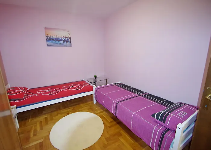 Julije Апартаменти *