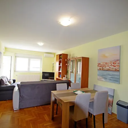 Julije Апартаменты